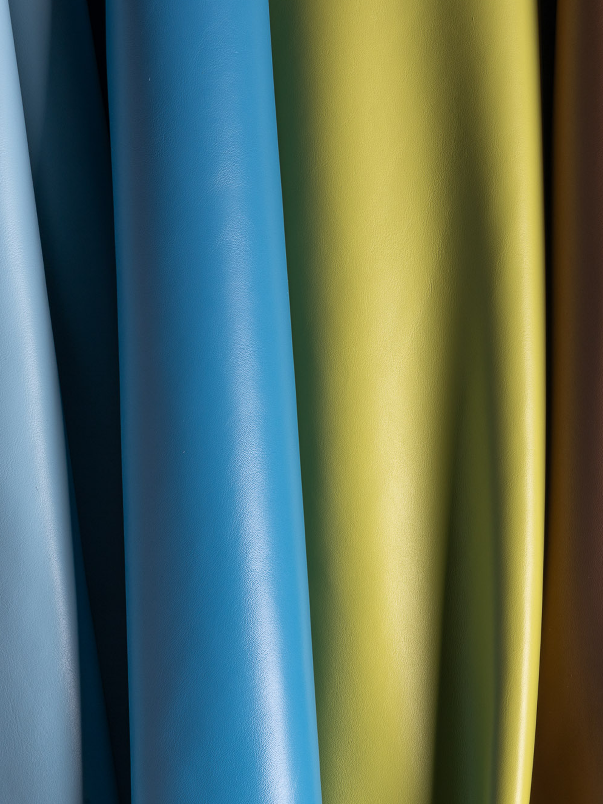 Gruppo Mastrotto Express: leathers ready for delivery, for the utmost flexibility of your projects.